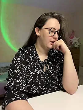Snapshot of hungry1bunny chatting on February 28, 2025, 4:20 pm hungry1bunny online show from February 28, 2025, 4:20 pm