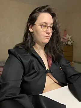 hungry1bunny online show from October 4, 2025, 2:48 pm