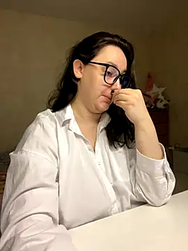 hungry1bunny online show from October 11, 2025, 3:21 pm