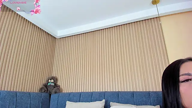 kathecute   online show from October 17, 2025, 1:31 am