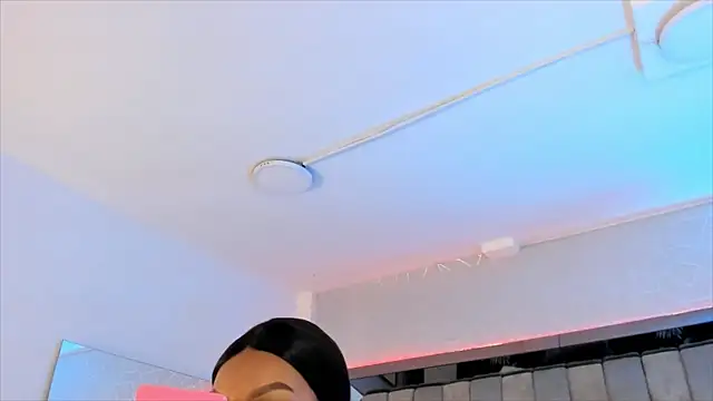 ChaynnaCooper online show from February 7, 2025, 12:06 pm