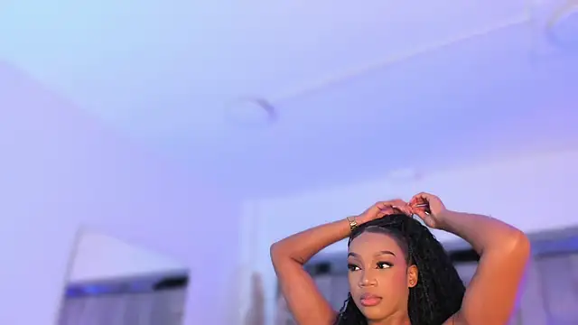 ChaynnaCooper online show from September 18, 2025, 8:00 pm