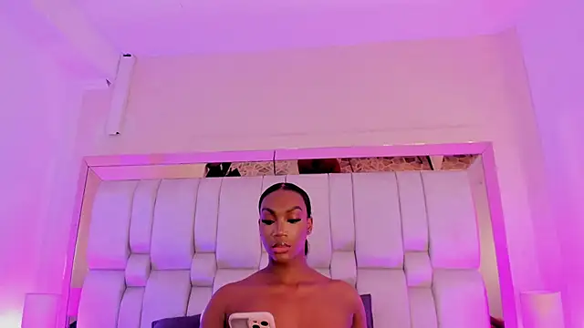 ChaynnaCooper online show from February 13, 2026, 9:22 pm