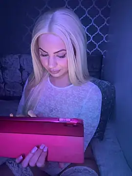 Snapshot of Lexy669 chatting on January 19, 2025, 6:43 pm Lexy669 online show from January 19, 2025, 6:43 pm