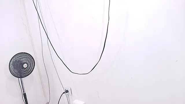 nicol f online show from October 14, 2025, 7:25 pm