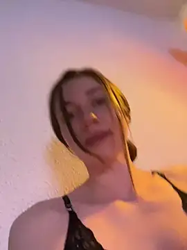 Snapshot of vienncica chatting on January 25, 2025, 6:34 am vienncica online show from January 25, 2025, 6:34 am