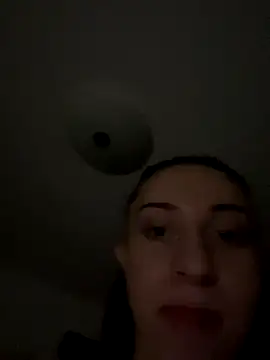 Snapshot of vienncica chatting on September 13, 2025, 8:19 pm vienncica online show from September 13, 2025, 8:19 pm