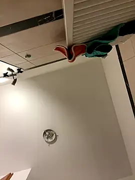 Snapshot of vienncica chatting on October 19, 2025, 1:01 pm vienncica online show from October 19, 2025, 1:01 pm