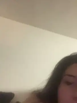 Snapshot of vienncica chatting on October 30, 2025, 12:01 am vienncica online show from October 30, 2025, 12:01 am