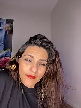 Chanel shaw online show from October 21, 2025, 8:20 pm