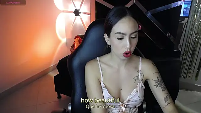 scarlett buttock online show from January 18, 2025, 12:57 pm