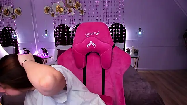 MelanieCarterr online show from February 14, 2026, 5:04 am