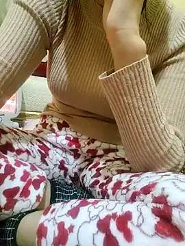 jihane-44 online show from January 3, 2025, 6:46 pm