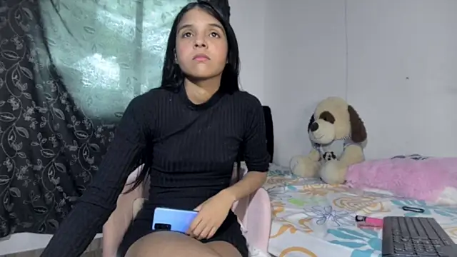 Snapshot of Michi_sexy chatting on March 24, 2026, 2:11 pm Michi sexy online show from March 24, 2026, 2:11 pm