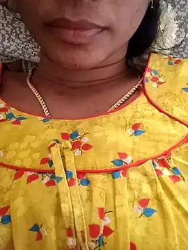 Snapshot of Ambika01 chatting on September 19, 2025, 4:14 am Ambika01 online show from September 19, 2025, 4:14 am