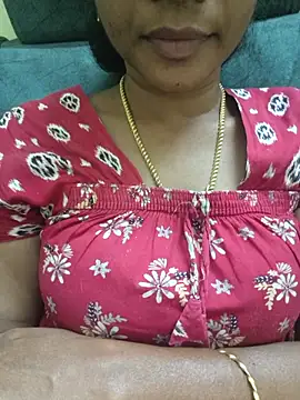 Snapshot of Ambika01 chatting on August 3, 2026, 3:05 pm Ambika01 online show from August 3, 2026, 3:05 pm
