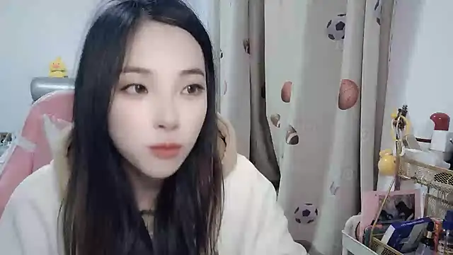 ooo   mimi online show from December 19, 2024, 1:07 pm
