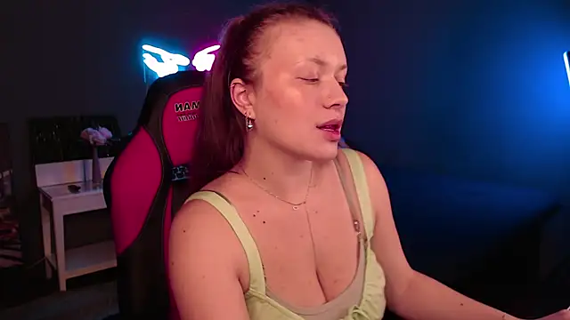 Ariell Margot  online show from February 1, 2025, 3:50 pm