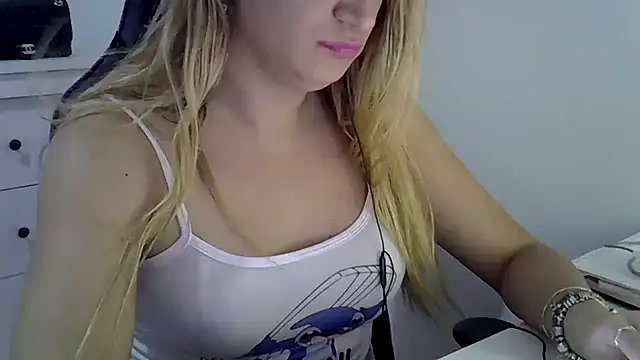 luizacandy online show from December 22, 2025, 2:19 am