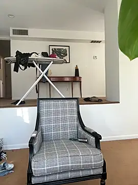 camdanz777 online show from October 28, 2025, 7:49 pm