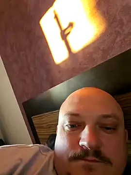 Snapshot of -Schweppes- chatting on December 13, 2024, 1:55 pm -Schweppes- online show from December 13, 2024, 1:55 pm