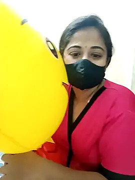 Snapshot of DIZZLING_DIVA chatting on December 29, 2024, 10:47 pm DIZZLING DIVA online show from December 29, 2024, 10:47 pm