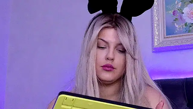 AlliceRosse online show from January 19, 2025, 7:15 pm