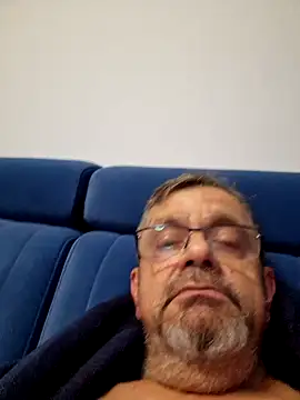 axecoman60 online show from January 16, 2025, 9:08 pm