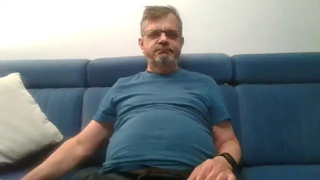 Snapshot of axecoman60 chatting on April 30, 2026, 7:09 pm axecoman60 online show from April 30, 2026, 7:09 pm