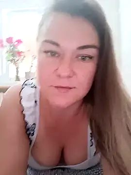 LunikaLunaX online show from September 10, 2025, 9:20 am