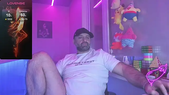 MAGABEAR077 online show from February 16, 2025, 10:43 pm