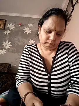 Kavya kapoor online show from February 10, 2025, 2:52 am