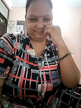 Snapshot of Kavya_kapoor chatting on May 11, 2026, 2:45 pm Kavya kapoor online show from May 11, 2026, 2:45 pm
