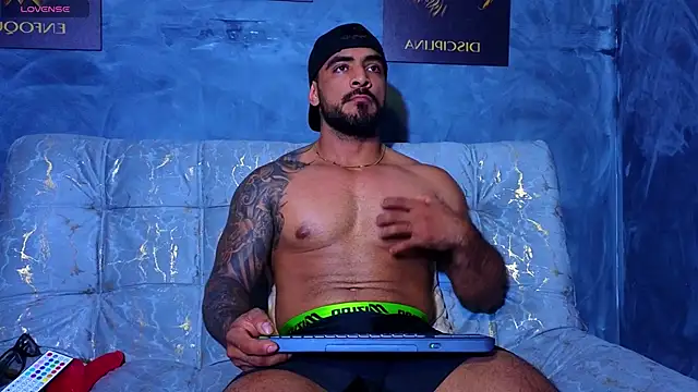 ERIC HARRISON online show from October 5, 2025, 8:51 pm