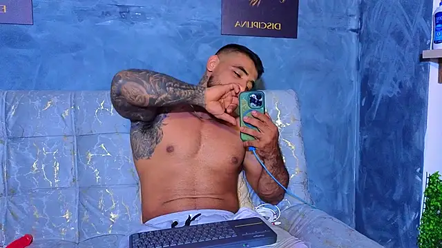 ERIC HARRISON online show from October 7, 2025, 1:58 am