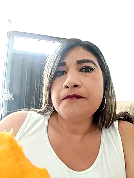 Hannahcandyy online show from November 21, 2025, 5:44 pm