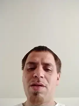 Snapshot of Reezy21stst chatting on September 19, 2025, 4:40 pm Reezy21stst online show from September 19, 2025, 4:40 pm