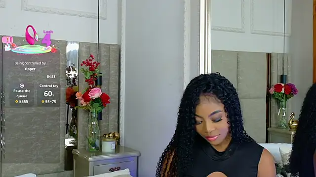 Lola King online show from February 26, 2026, 4:44 am