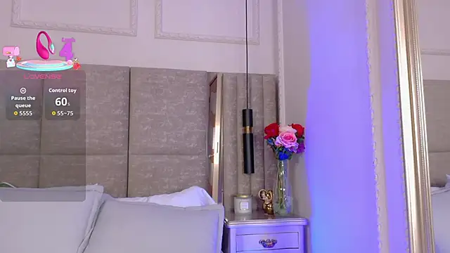 Lola King online show from March 25, 2026, 3:34 am