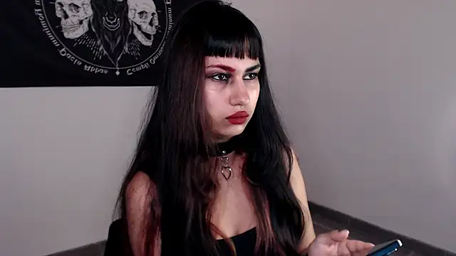 Little-Lucifer online show from November 1, 2025, 11:07 pm