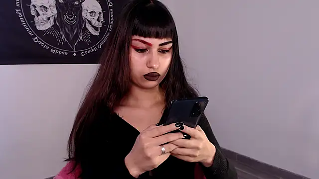 Little-Lucifer online show from November 11, 2025, 8:31 pm