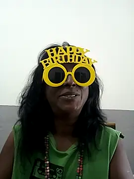 mamakarma1403 online show from March 21, 2025, 5:54 am