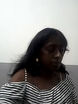 mamakarma1403 online show from March 22, 2025, 12:35 pm