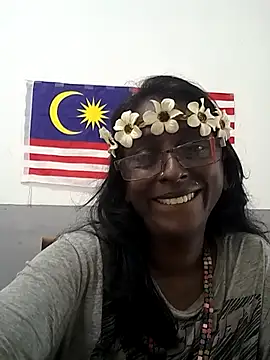 mamakarma1403 online show from November 10, 2025, 4:11 am