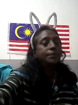 mamakarma1403 online show from November 23, 2025, 5:02 pm