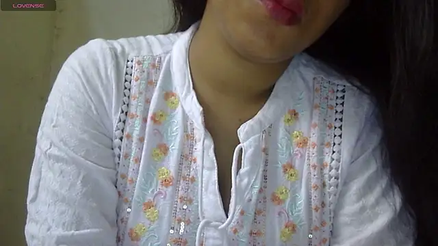 Snapshot of Preeti-Sexy chatting on April 30, 2026, 5:03 am Preeti-Sexy online show from April 30, 2026, 5:03 am