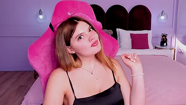 Snapshot of ZaraBloom chatting on January 29, 2025, 8:25 pm ZaraBloom online show from January 29, 2025, 8:25 pm