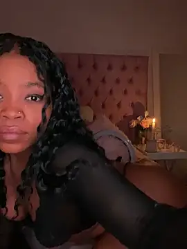 Snapshot of ItsLeyaa chatting on January 18, 2025, 1:19 am ItsLeyaa online show from January 18, 2025, 1:19 am