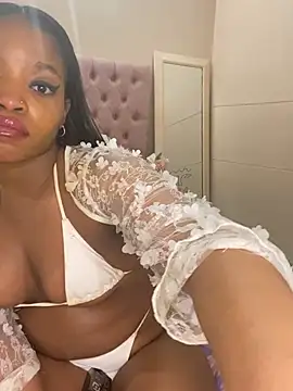 Snapshot of ItsLeyaa chatting on January 30, 2025, 2:49 am ItsLeyaa online show from January 30, 2025, 2:49 am