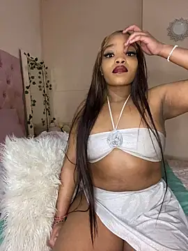 Snapshot of ItsLeyaa chatting on September 15, 2025, 5:13 pm ItsLeyaa online show from September 15, 2025, 5:13 pm